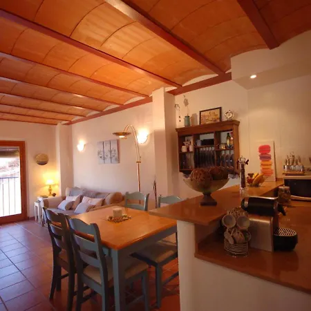 Apartment Lets Holidays Cozy Near To The Castle *